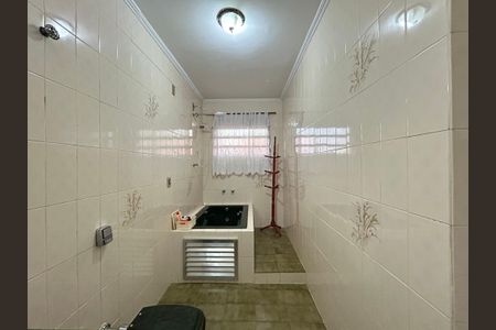 Casa para alugar com 400m², 4 quartos e 3 vagas Casa para alugar com 400m², 4 quartos e 3 vagasBanheiro da Suíte