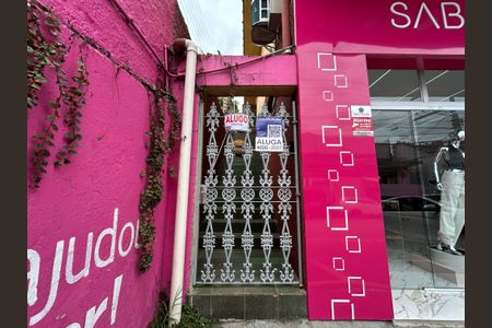 Casa para alugar com 400m², 4 quartos e 3 vagas Casa para alugar com 400m², 4 quartos e 3 vagasFachada