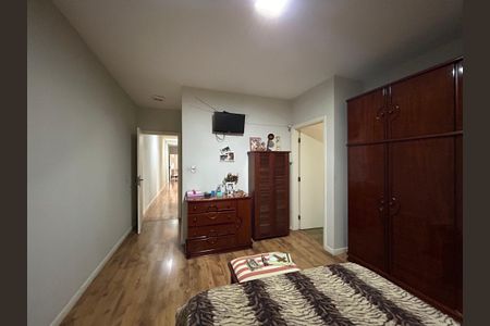 Casa para alugar com 400m², 4 quartos e 3 vagas Casa para alugar com 400m², 4 quartos e 3 vagasSuíte