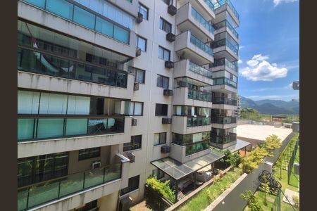 Vista  de apartamento à venda com 2 quartos, 44m² em Recreio dos Bandeirantes, Rio de Janeiro