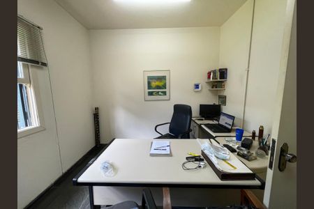 Casa à venda com 160m², 5 quartos e 5 vagas Casa à venda com 160m², 5 quartos e 5 vagasQuarto 3