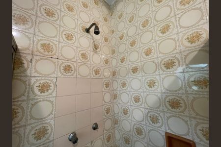 Casa à venda com 160m², 5 quartos e 5 vagas Casa à venda com 160m², 5 quartos e 5 vagasBanheiro 2