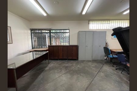 Sala de casa à venda com 5 quartos, 160m² em Vila Pirajussara, São Paulo