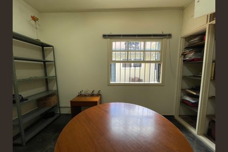 Casa à venda com 160m², 5 quartos e 5 vagas Casa à venda com 160m², 5 quartos e 5 vagasQuarto 1