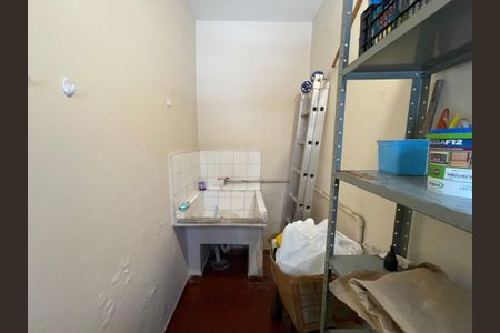 Casa à venda com 160m², 5 quartos e 5 vagas Casa à venda com 160m², 5 quartos e 5 vagasCozinha