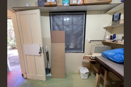 Casa à venda com 160m², 5 quartos e 5 vagas Casa à venda com 160m², 5 quartos e 5 vagasQuarto 5