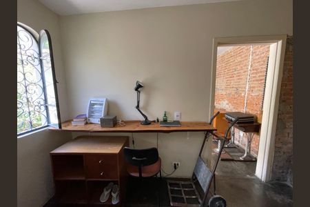 Casa à venda com 160m², 5 quartos e 5 vagas Casa à venda com 160m², 5 quartos e 5 vagasQuarto 4