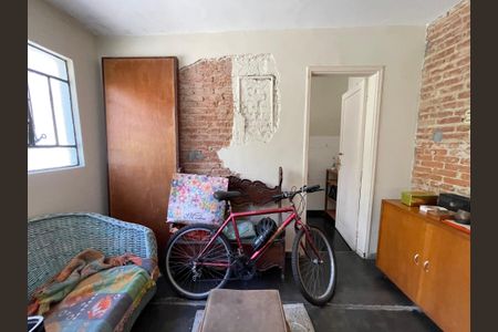 Casa à venda com 160m², 5 quartos e 5 vagas Casa à venda com 160m², 5 quartos e 5 vagasSala da edicula