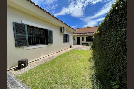 Casa à venda com 160m², 5 quartos e 5 vagas Casa à venda com 160m², 5 quartos e 5 vagasQuintal