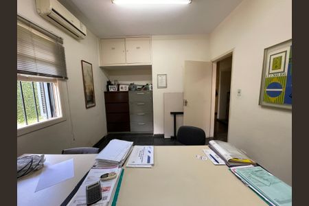 Casa à venda com 160m², 5 quartos e 5 vagas Casa à venda com 160m², 5 quartos e 5 vagasQuarto 2