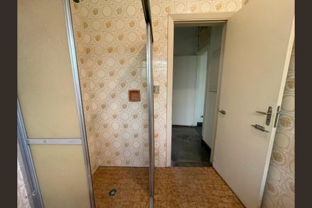 Casa à venda com 160m², 5 quartos e 5 vagas Casa à venda com 160m², 5 quartos e 5 vagasBanheiro 2