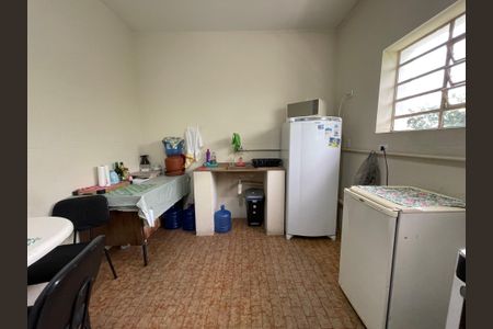 Casa à venda com 160m², 5 quartos e 5 vagas Casa à venda com 160m², 5 quartos e 5 vagasCozinha