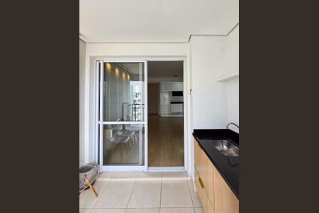 Apartamento para alugar com 70m², 2 quartos e 1 vagaSacada