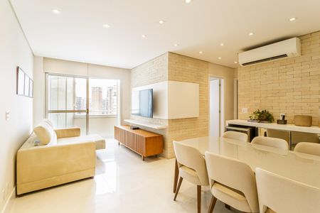 Sala de apartamento à venda com 2 quartos, 72m² em Itaim Bibi, São Paulo