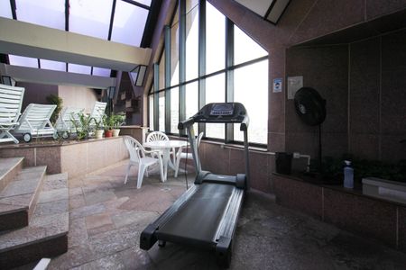 Apartamento à venda com 44m², 2 quartos e 1 vaga Apartamento à venda com 44m², 2 quartos e 1 vagaÁrea comum