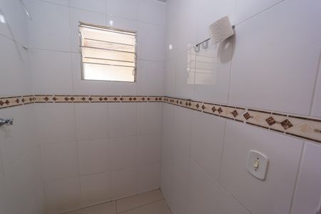 Casa à venda com 80m², 3 quartos e 1 vagaBanheiro 2