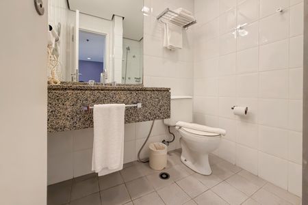 Studio à venda com 33m², 1 quarto e 1 vaga Studio à venda com 33m², 1 quarto e 1 vagaBanheiro
