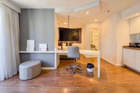 Studio à venda com 33m², 1 quarto e 1 vaga Studio à venda com 33m², 1 quarto e 1 vagaSala