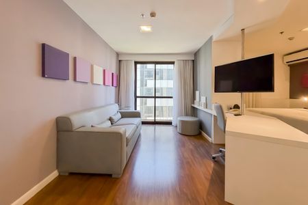 Studio à venda com 33m², 1 quarto e 1 vaga Studio à venda com 33m², 1 quarto e 1 vagaSala