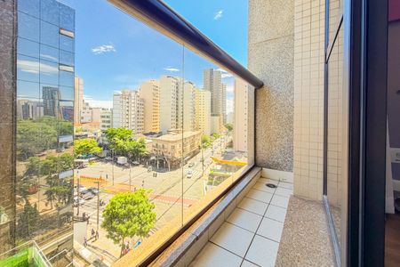 Sacada de kitnet/studio à venda com 1 quarto, 33m² em Vila Mariana, São Paulo