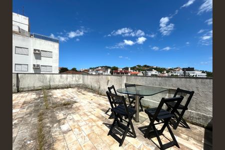 Apartamento para alugar com 200m², 4 quartos e 1 vaga Apartamento para alugar com 200m², 4 quartos e 1 vagaTerraço