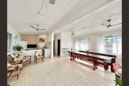Apartamento para alugar com 70m², 2 quartos e 1 vagaÁrea comum - Salão de festas