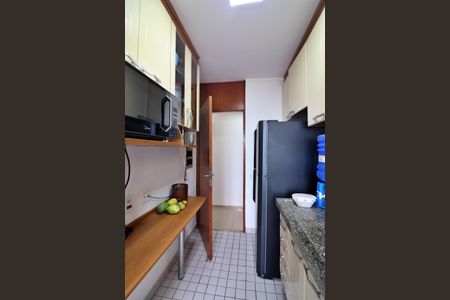 Apartamento para alugar com 74m², 3 quartos e 1 vagaCozinha e Área de Serviço