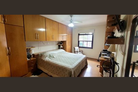 Casa à venda com 200m², 4 quartos e 5 vagasQuarto