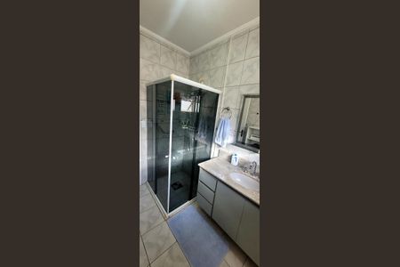 Casa à venda com 200m², 4 quartos e 5 vagasBanheiro