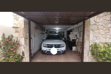 Casa à venda com 200m², 4 quartos e 5 vagasÁrea externa