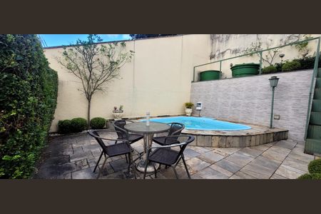 Casa à venda com 200m², 4 quartos e 5 vagasÁrea externa