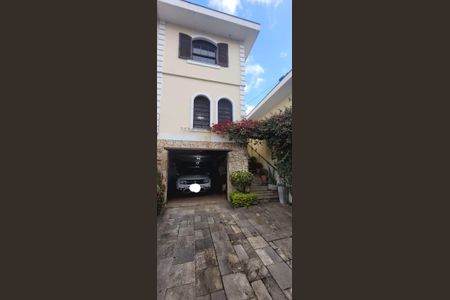 Casa à venda com 200m², 4 quartos e 5 vagasÁrea externa