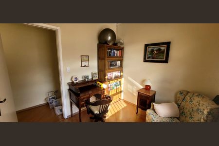 Casa à venda com 200m², 4 quartos e 5 vagasQuarto