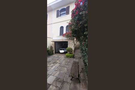 Casa à venda com 200m², 4 quartos e 5 vagasÁrea externa