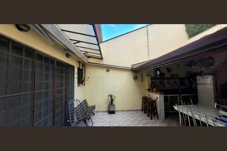 Casa à venda com 200m², 4 quartos e 5 vagasÁrea externa