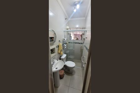 Casa à venda com 200m², 4 quartos e 5 vagasBanheiro