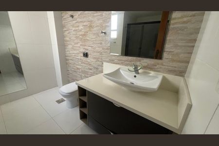 Apartamento para alugar com 131m², 3 quartos e 2 vagasBanheiro Social