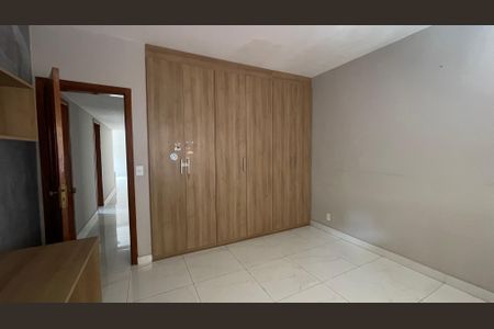 Apartamento para alugar com 131m², 3 quartos e 2 vagasQuarto 2