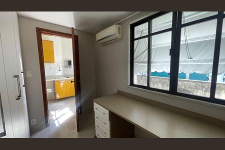 Apartamento para alugar com 131m², 3 quartos e 2 vagasQuarto de Serviço