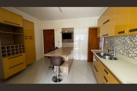 Apartamento para alugar com 131m², 3 quartos e 2 vagasCozinha