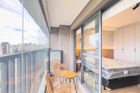 Varanda de kitnet/studio para alugar com 1 quarto, 29m² em Liberdade, São Paulo