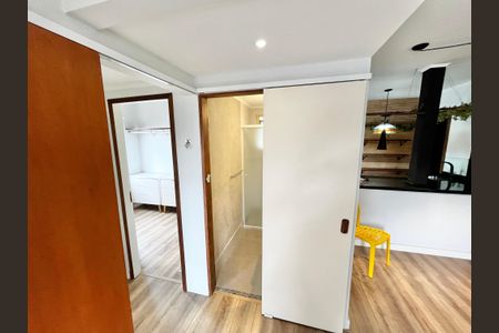 Apartamento para alugar com 58m², 2 quartos e 1 vagaSala Porta do banheiro