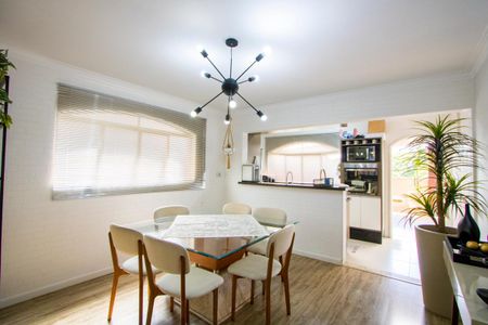 Casa à venda com 200m², 2 quartos e 2 vagasCopa