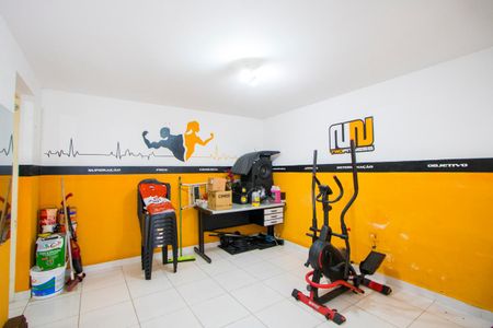 Casa à venda com 200m², 2 quartos e 2 vagasQuarto de serviço