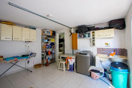 Casa à venda com 200m², 2 quartos e 2 vagasÁrea de serviço