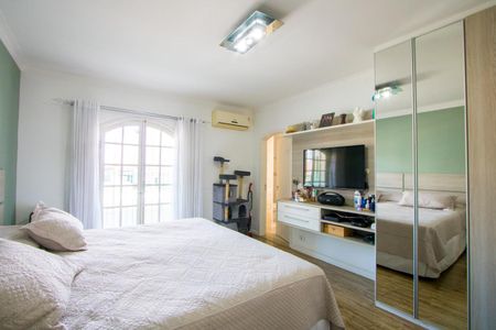 Casa à venda com 200m², 2 quartos e 2 vagasQuarto 1 - Suíte