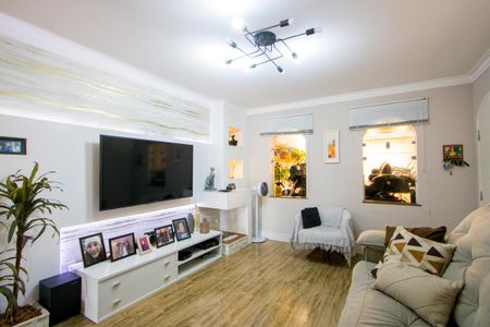 Casa à venda com 200m², 2 quartos e 2 vagasSala