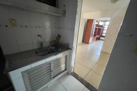 Cozinha de casa para alugar com 2 quartos, 100m² em Jardim Vinte E Cinco de Agosto, Duque de Caxias
