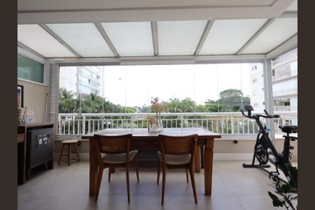 Apartamento à venda com 92m², 1 quarto e 1 vagaVaranda da Sala