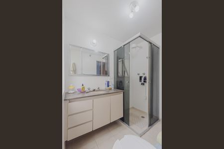 Apartamento à venda com 123m², 3 quartos e 1 vaga Apartamento à venda com 123m², 3 quartos e 1 vagaBanheiro da Suíte